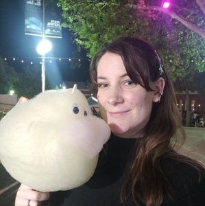 Meet your Posher, Chloe